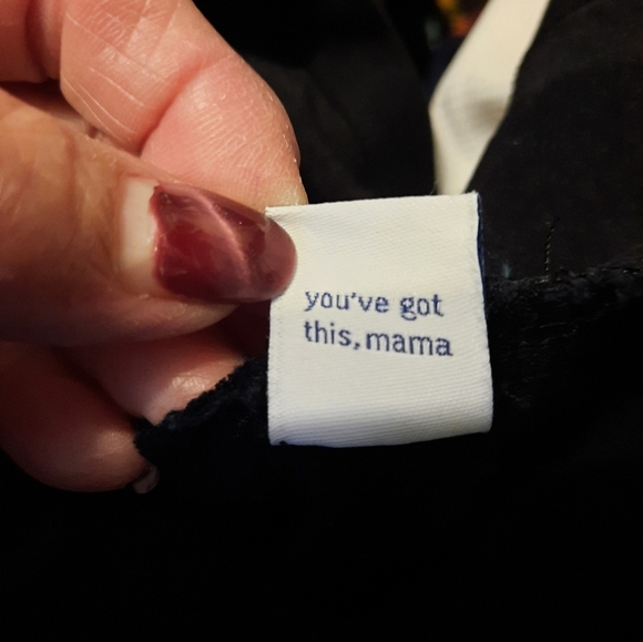 Old Navy Black Maternity Shorts Size 12 - Picture 3 of 9